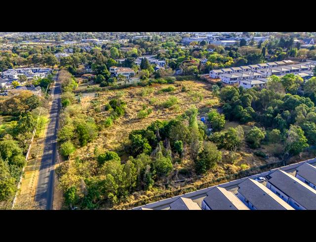 22,100M² VACANT LAND FOR SALE IN BRYANSTON